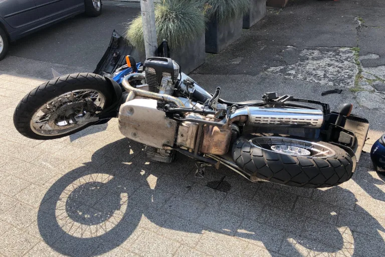 Bad Bergzabern – Zweiradfahrer bei Verkehrsunfall schwer verletzt