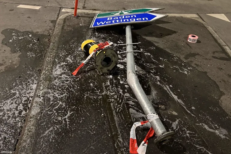 Würenlos AG - Telefon-Anruf verursacht Unfall auf der Landstrasse