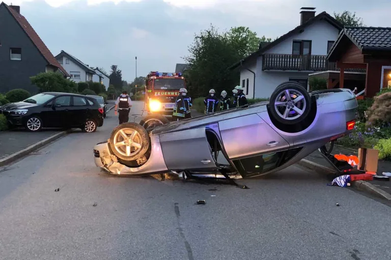 Ense - Drogen, keinen Führerschein, geklautes Auto, Unfall - mehr geht nicht