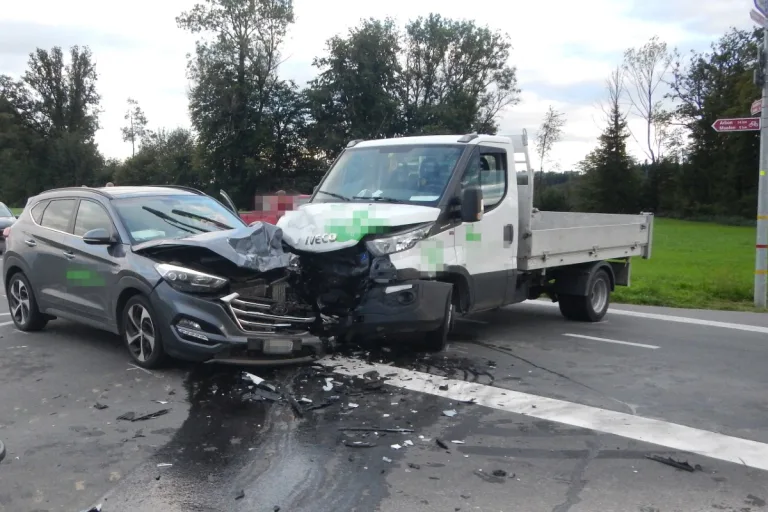 Sitterdorf TG - Beim Abbiegen kollidiert - zwei Personen verletzt