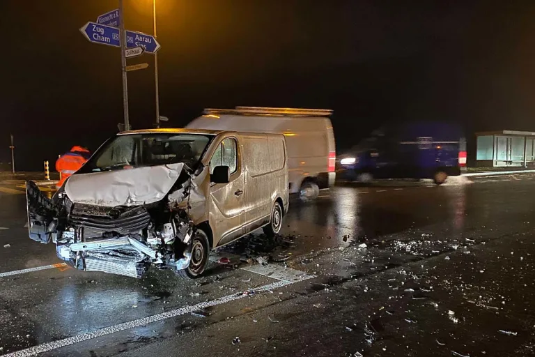 Kanton Zug - Zwei Verletzte bei Unfällen