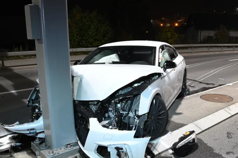 Inwil LU – Vier Verletzte bei Selbstunfall