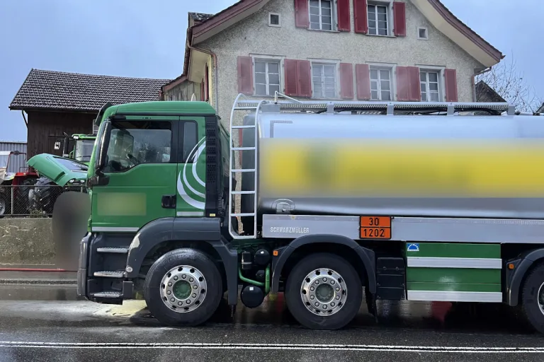 Ricken SG – Tanklastwagen fängt Feuer