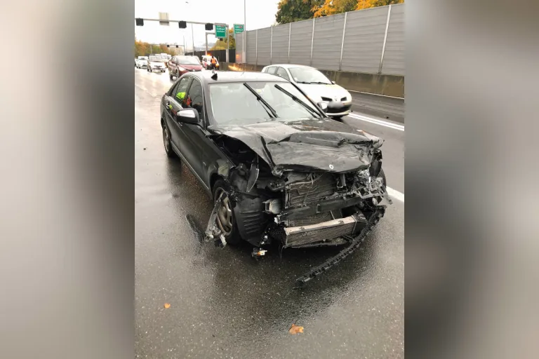 A2 Kriens LU – Kollision zwischen Auto und Sattelmotorfahrzeug