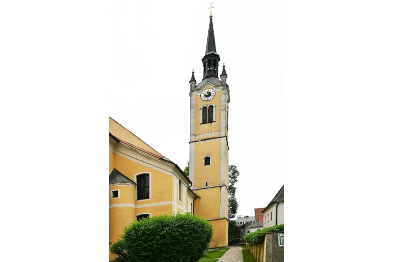 Deutschlandsberg – Schwere Sachbeschädigung an Stadtpfarrkirche