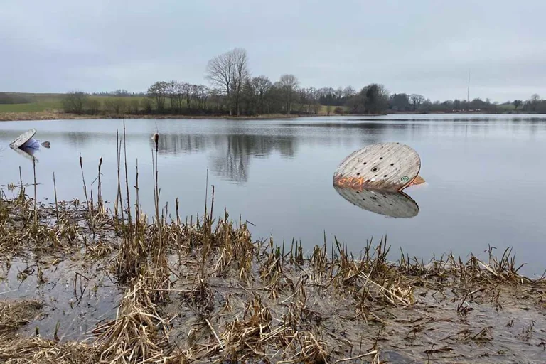 Mönchneversdorf - Holzkabelrollen entwendet und im See versenkt