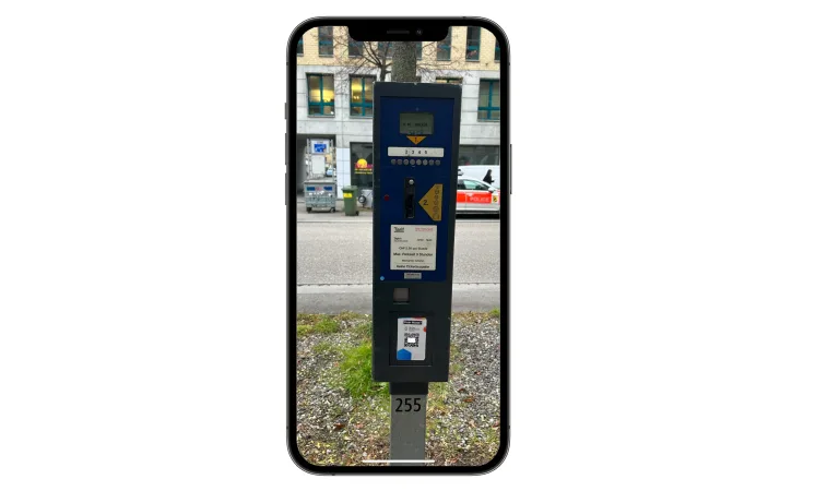 Kanton Bern – Polizei warnt vor gefälschten QR-Codes an Parkuhren