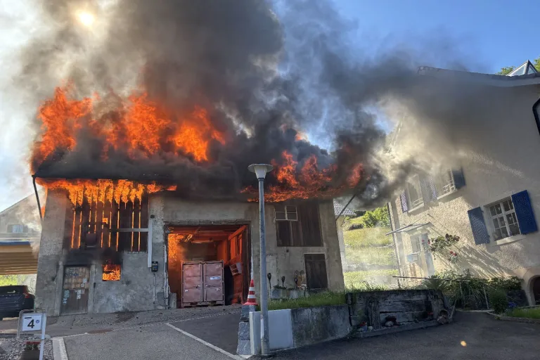 Liedertswil BL – Scheune nach Brand komplett zerstört