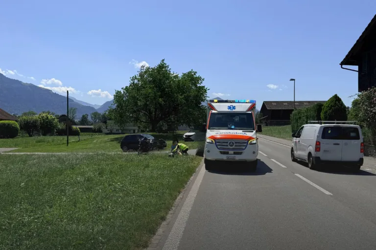 Alpnach Dorf OW – Töfffahrer bei Auffahrkollision verletzt