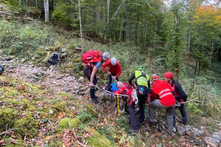 Mondsee – Wanderin am Almkogel bei Abstieg verletzt