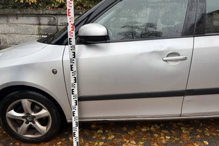 St.Gallen – Fahrunfähiger E-Scooter-Fahrer verursacht Unfall 