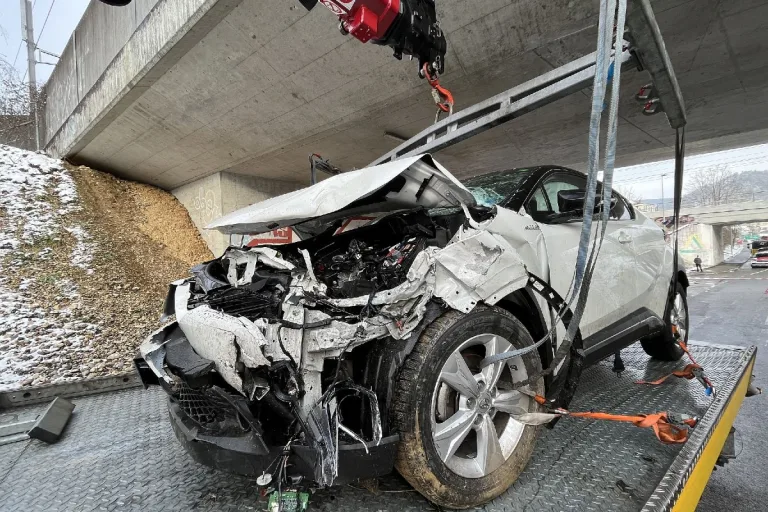 Liestal BL - Heftige Kollision  - Schauenburgerstrasse musste komplett gesperrt werden