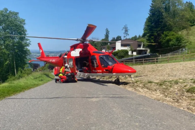 Unfall heute in Zug - Bikefahrer nach Sprung erheblich verletzt