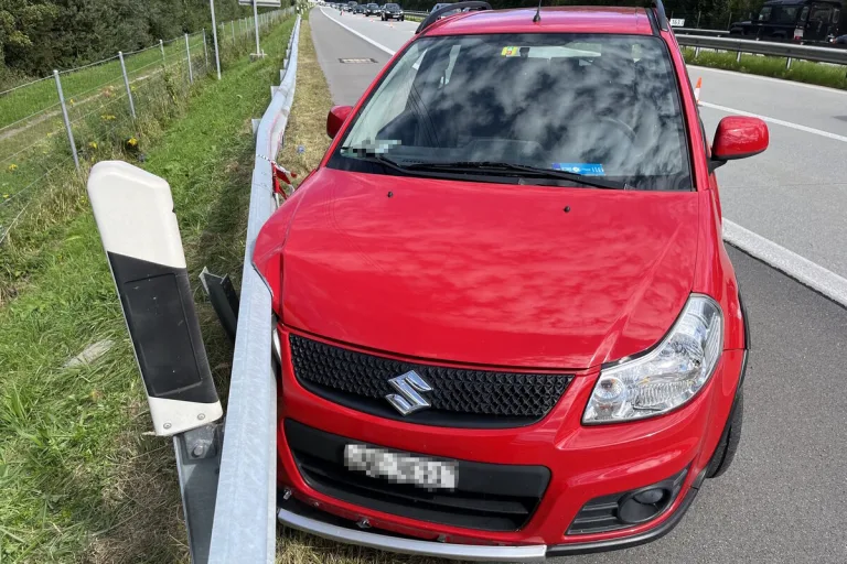 Sennwald SG - 80-Jähriger ohne Führerschein verunfallt 