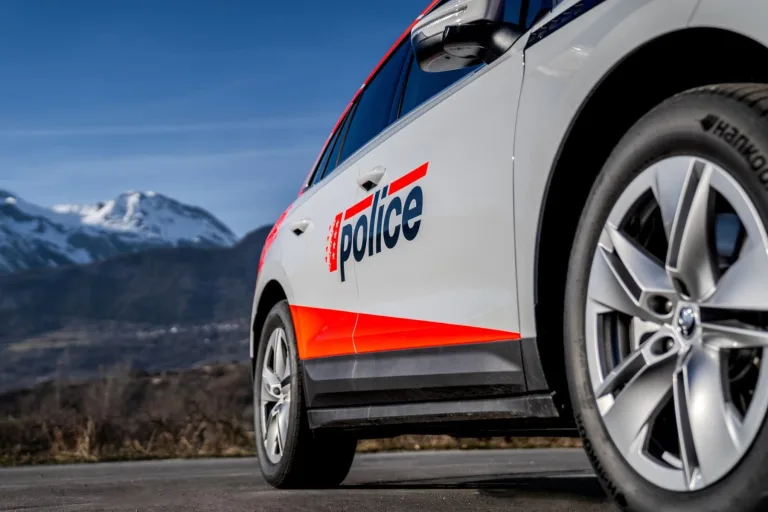 Rasende E-Trottinetts in Martinach und Zermatt VS