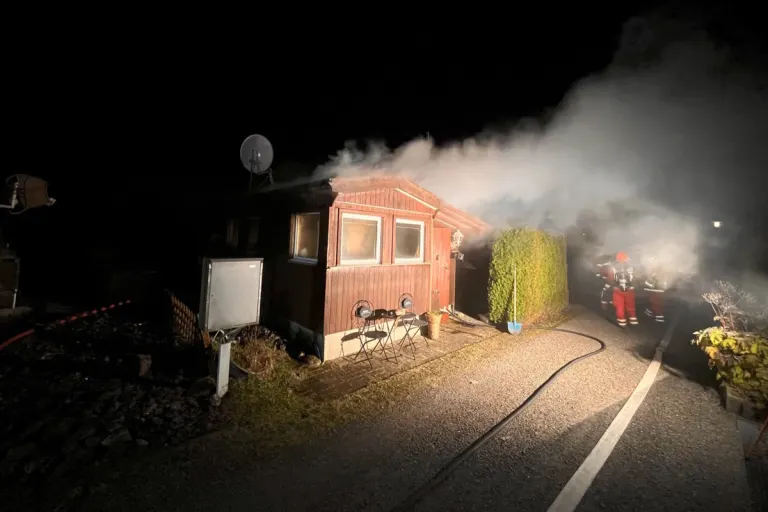 Goldingen SG – Hoher Sachschaden nach Brand auf einem Campingplatz