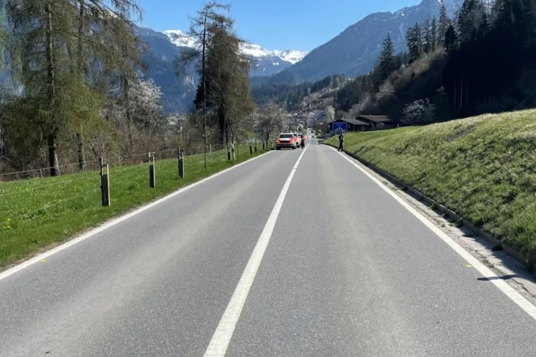 Cazis GR – Autofahrer ohrfeigt Rennradfahrer nach Unfall