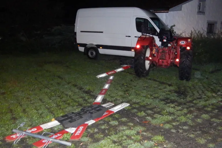 Wallenwil TG - Junger Traktorfahrer baut Selbstunfall 