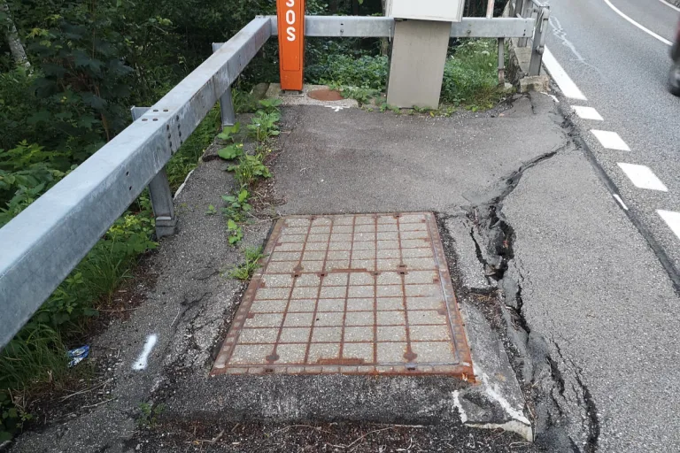 A8 Brünig BE – Einspurige Verkehrsführung für Schachtreparatur