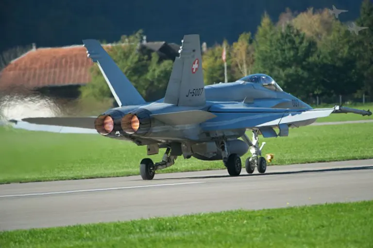 Schweizer Armee testet erhöhte Luftwaffen-Bereitschaft