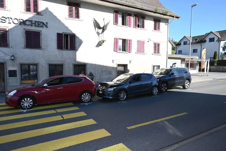 Uznach SG – Auffahrkollision mit zwei Verletzten