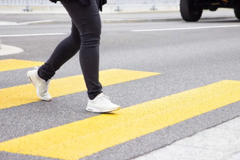 Unfall in Schänis SG - 15-Jährige wird am Fussgängerstreifen angefahren 