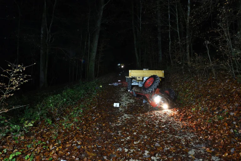 Feuerthalen ZH – Mehrere Personen bei Unfall verletzt