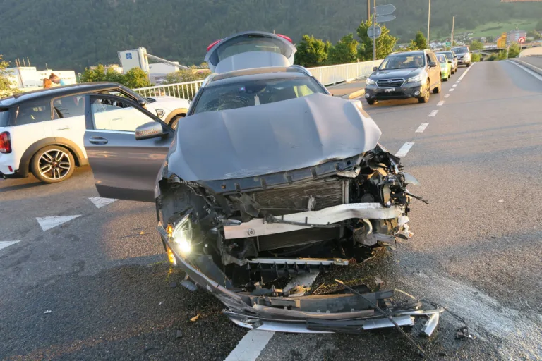 Bilten GL – Fahrzeug übersehen und Kollision verursacht