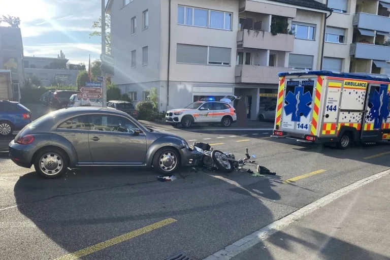 Zeugen nach Unfall in der Stadt Schaffhausen gesucht 