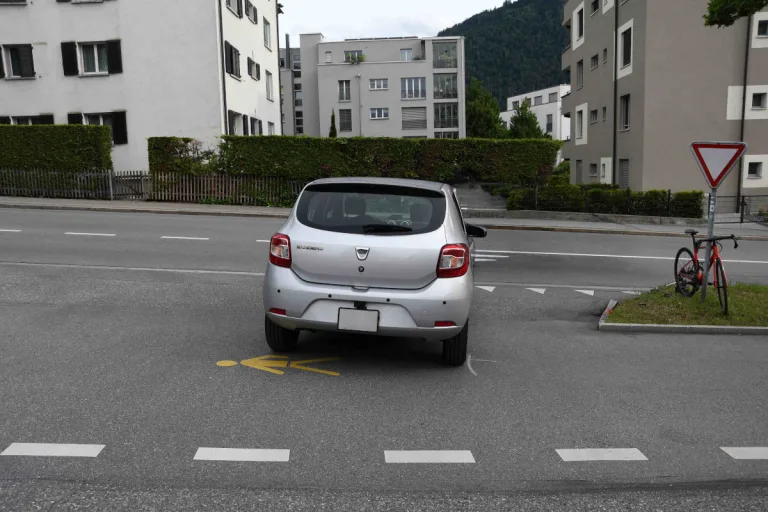 Chur GR – Velofahrerin bei Unfall mit Auto verletzt