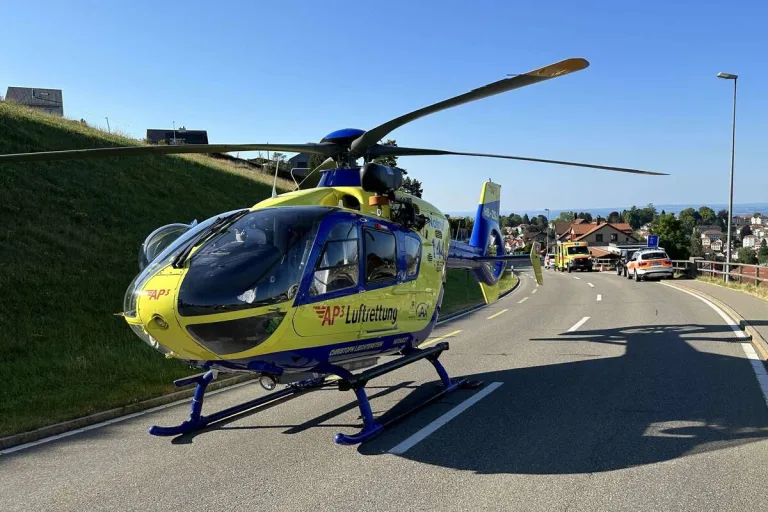Heiden AR - Rennvelofahrer stürzt und verletz sich schwer 
