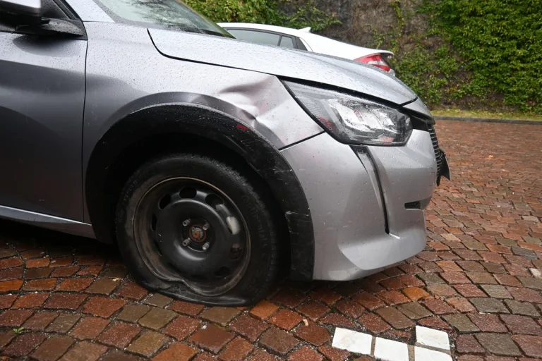 Unfall in Schellenberg FL - Falschen Gang eingelegt