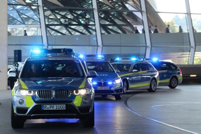 Bad Salzdetfurth - Männer stechen 22-Jährigem mit Messer in den Kopf