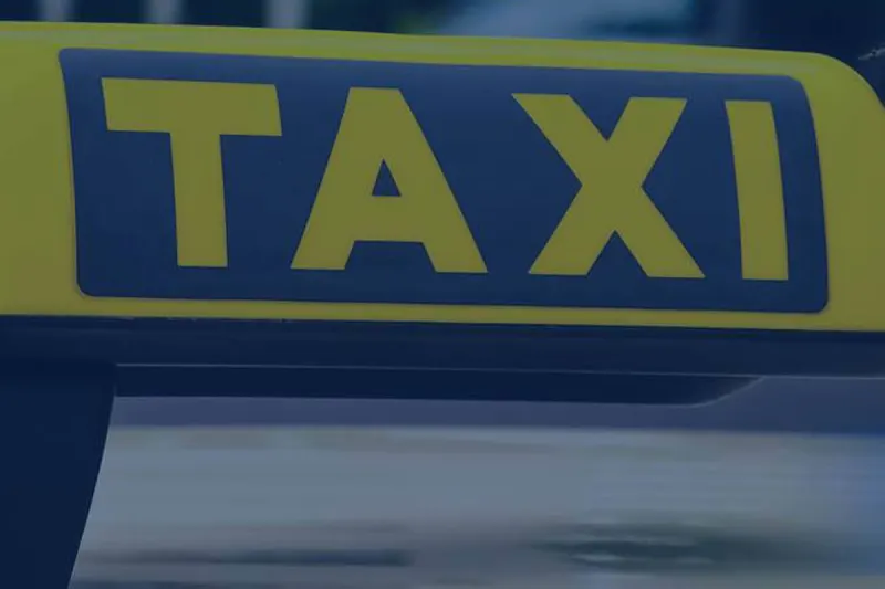 Wien - Mann wollte kostenlos mit Taxi aus Deutschland nach Wien reisen - Festnahme