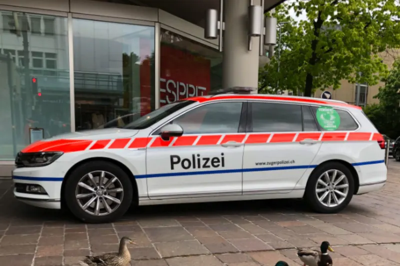 Baar ZG - Velofahrer bei Sturz verletzt - Blonde Frau wird gesucht