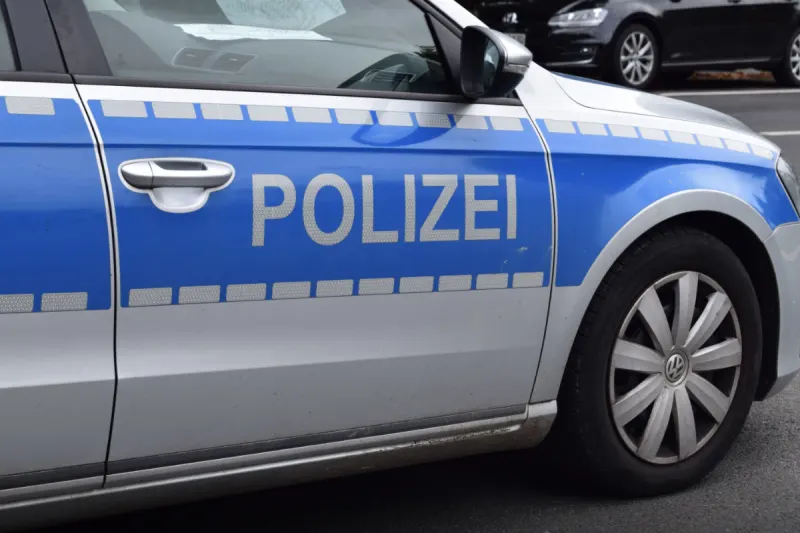 Speyer – Fahrerflucht nach Unfall im Kreisverkehr
