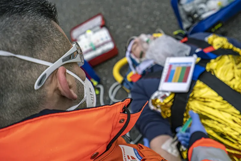 Klagenfurt - Mann wird vom eigenem Auto eingeklemmt und schwer verletzt