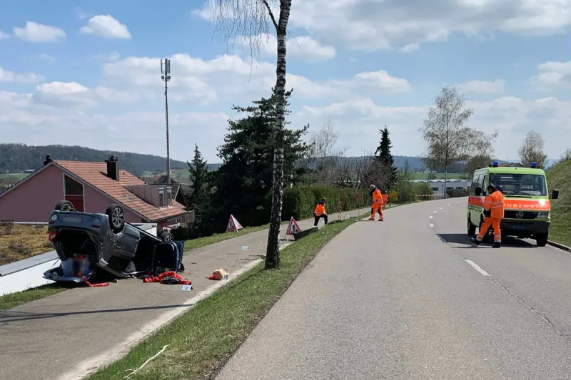 Windlach ZH – Verletzter Personenwagenlenker bei Selbstunfall
