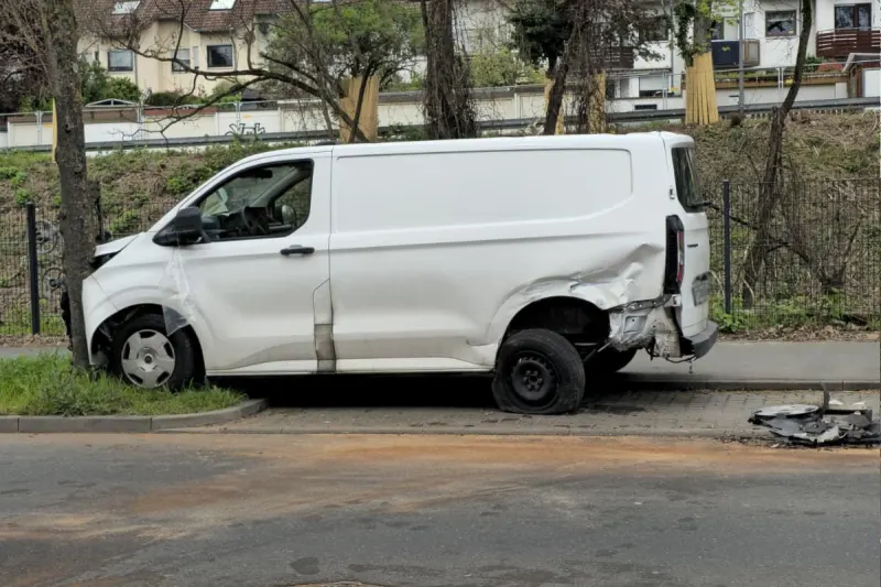 Wiesbaden – Autofahrerin verursacht Unfall mit 1,8 Promille