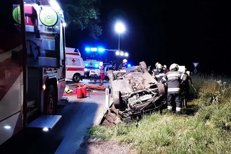 Preding - VW überschlägt sich