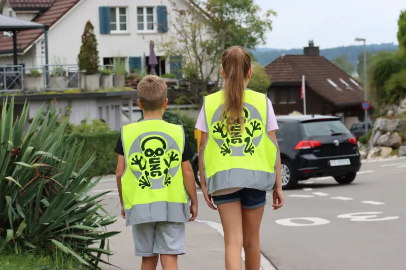 Kanton Thurgau - Über 6000 gratis Leuchtwesten für Thurgauer Schulkinder 