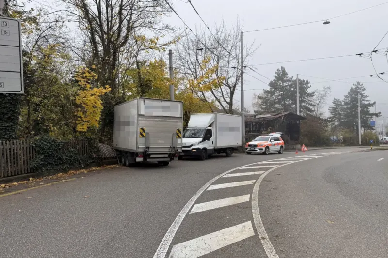 Stadt Schaffhausen – Anhänger von Lieferwagen prallt in Mauer
