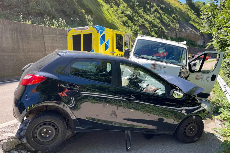 Lütisburg Station SG – Drei Verletzte nach Frontalkollision