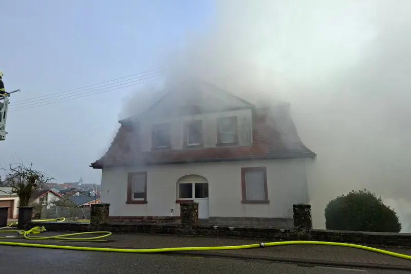 Hermersberg – Ermittlungen nach Brand mit zwei Toten dauern an