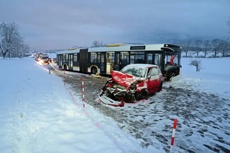 Rothenburg LU – Frontalkollision auf schneebedeckter Strasse