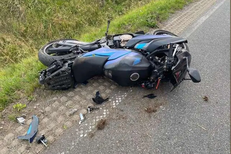 B4 Braunlage NI – Motorradfahrerin bei Alleinunfall verletzt