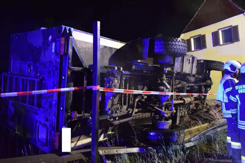 Obdach - Wohnmobil landete auf Garagendach