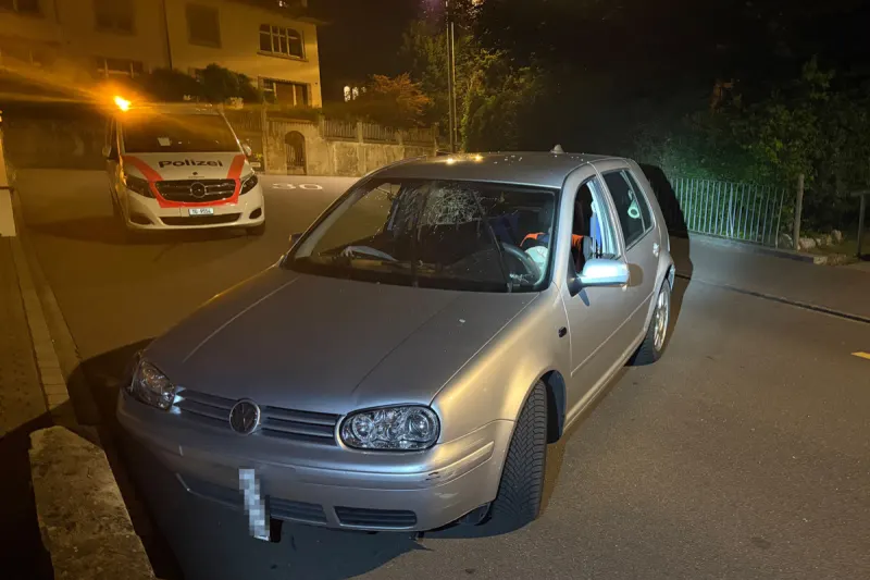 Unfall in Arbon TG – Alkoholisierter Autofahrer kollidiert mit Mauer