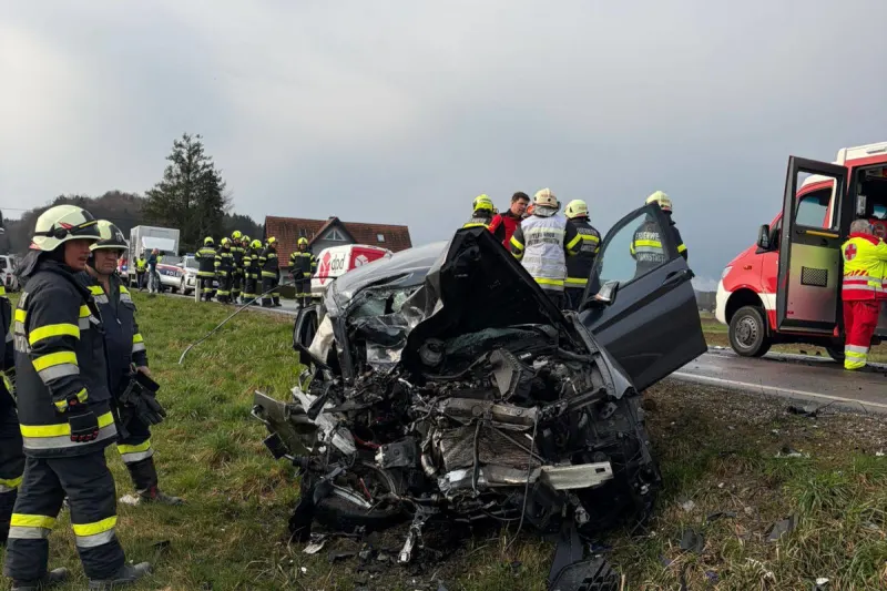 Wettmannstätten – Zwei Verletzte nach Unfall bei Überholmanöver
