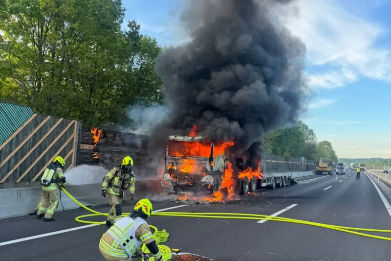 Buch-St. Magdalena – Lkw auf A2 in Brand geraten